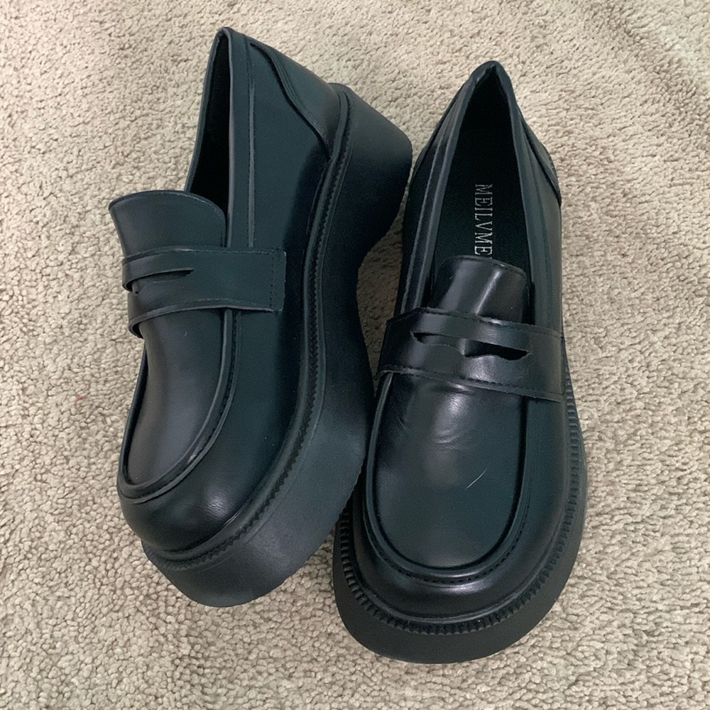 Black Platforms - image 1